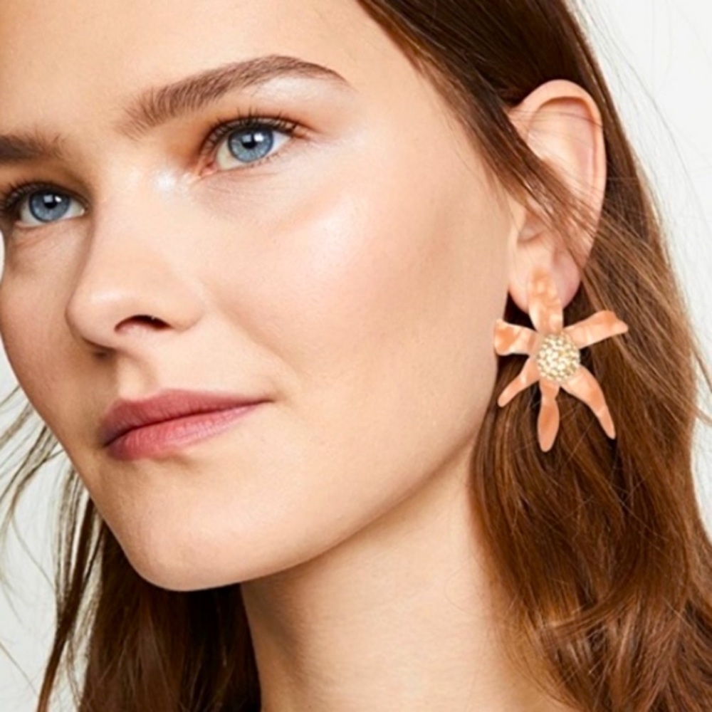 ❤️ Lele Sadoughi Waterlily Button earrings